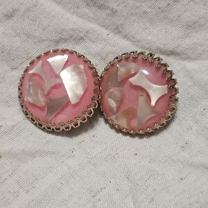 Vintage 60s Pink Lucite MOP Clip on Earrings